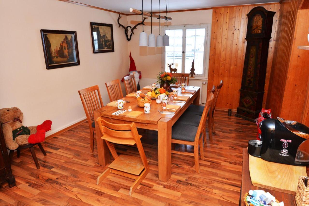 Апартаменти Alte Post Mit Geschichte Und Restaurant Tavanasa Екстер'єр фото