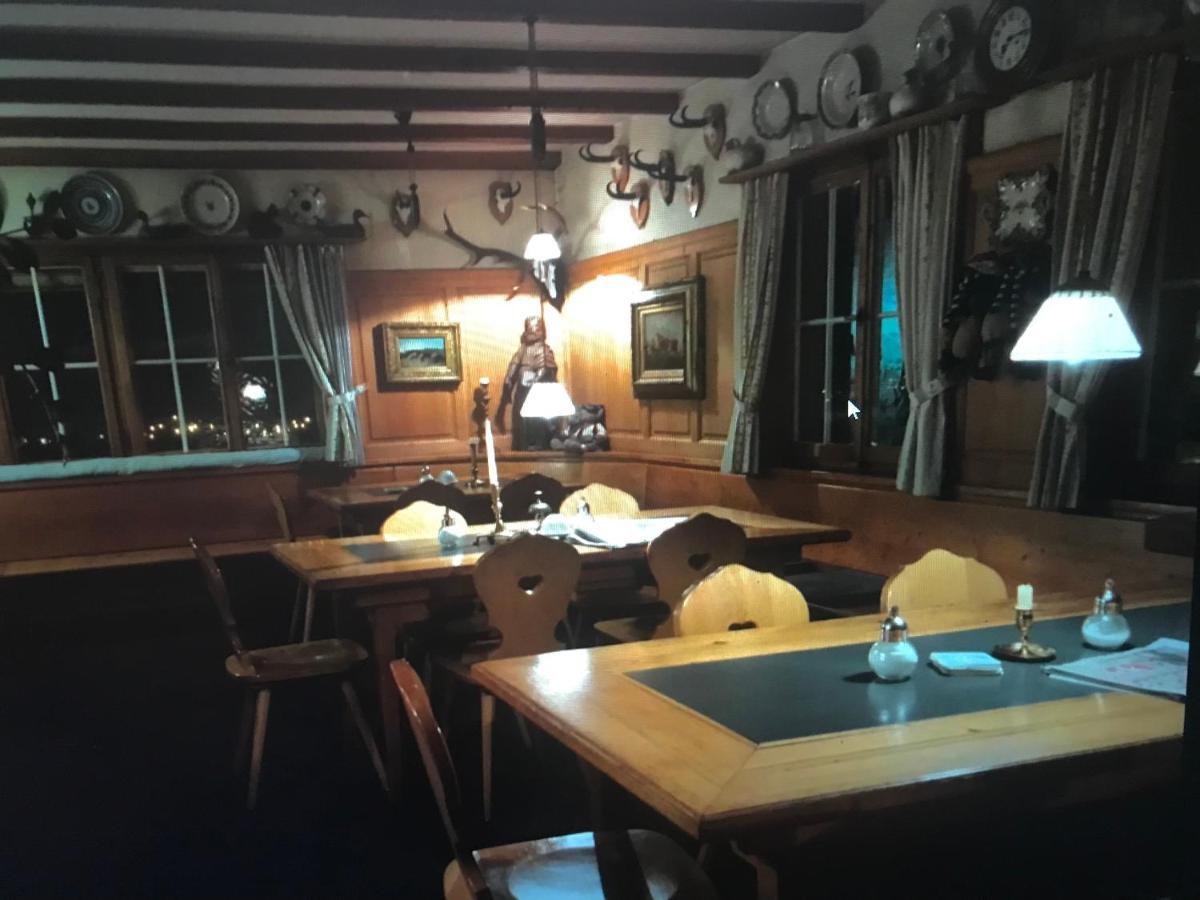 Апартаменти Alte Post Mit Geschichte Und Restaurant Tavanasa Екстер'єр фото